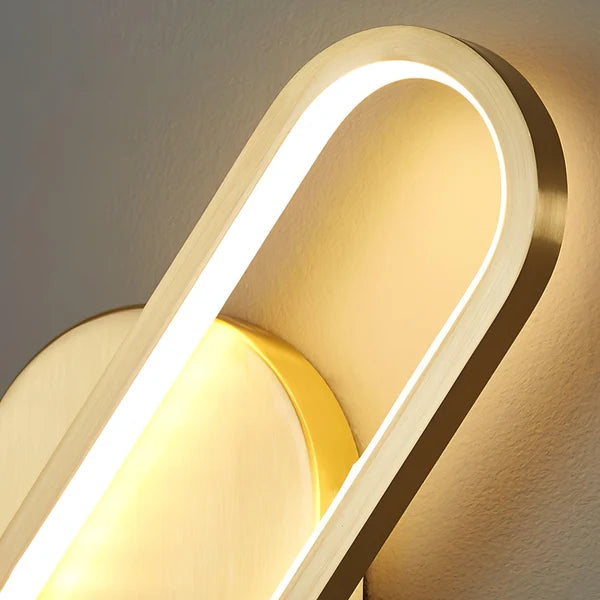 Applique Murale Verticale Anneau Ovale Doré - Luminaire Minimaliste Salon