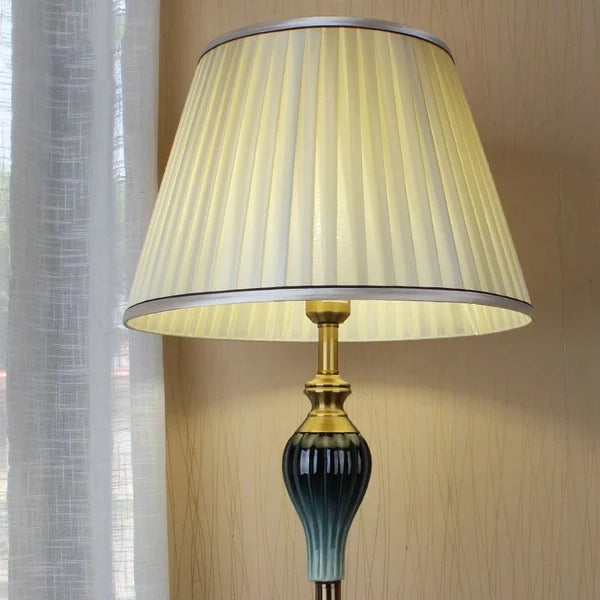 Lampadaire Moderne Tiffany à LED – Luminaire en Métal et Tissu pour Salon