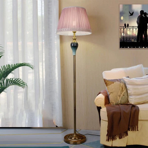 Lampadaire Moderne Tiffany à LED – Luminaire en Métal et Tissu pour Salon