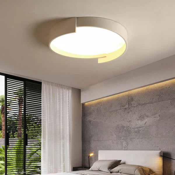 Plafonnier Rond Ruban Métal Asymétrique - Design Contemporain Minimaliste