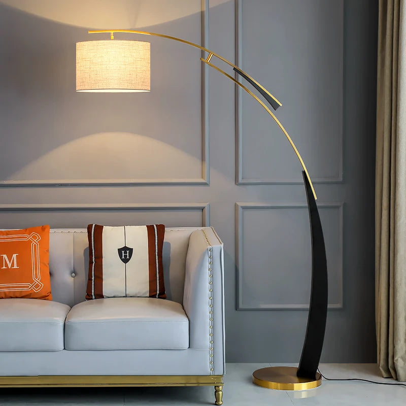 Lampadaire moderne en tissu Matterhorn – Luminaire élégant beige pour salon