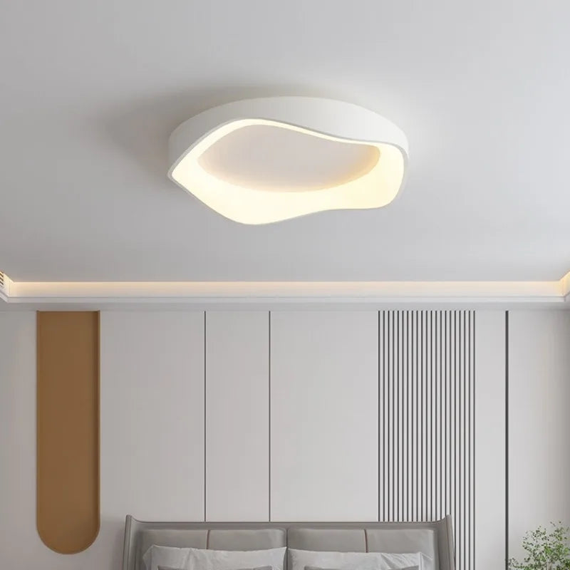 Plafonnier Organique Effet Galet Évidé Blanc Mat - Luminaire Minimaliste