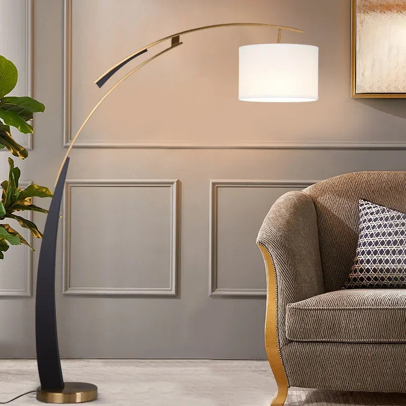 Lampadaire moderne en tissu Matterhorn – Luminaire élégant beige pour salon