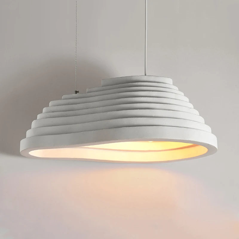 Suspension minimaliste en résine blanche ondulée - Luminaire moderne