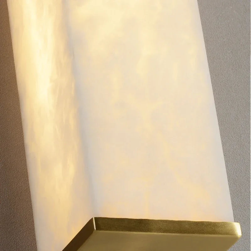 Applique Contemporaine En Laiton Et Albâtre Vithaira - Luminaire Moderne