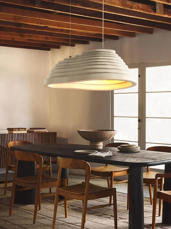 Suspension minimaliste en résine blanche ondulée - Luminaire moderne
