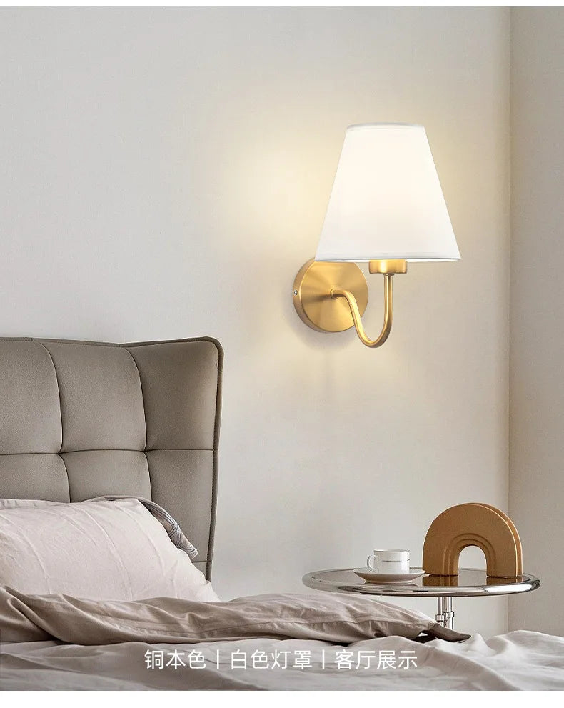 Applique Murale "Majestic" – Laiton Satiné et Abat-jour Beige Mes Luminaires