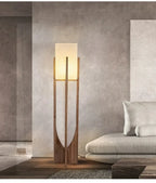 Lampadaire Design Vertical en Bois – Éclairage Doux Salon Mes Luminaires