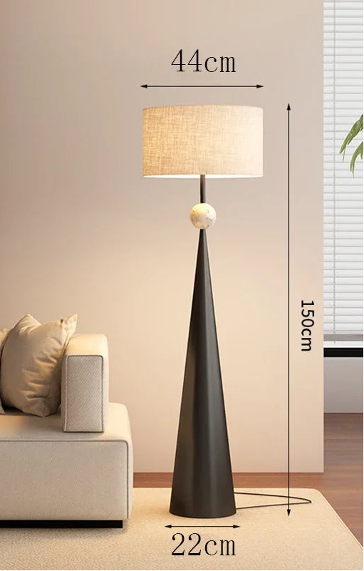 Lampadaire Minimaliste "Symmetry" – Luminaire Chic à Base Conique et Globe Blanc Mes Luminaires
