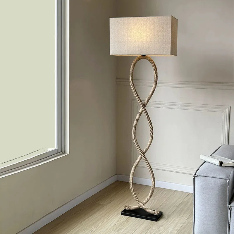 Lampadaire Sculptural en Corde de Jute Mes Luminaires