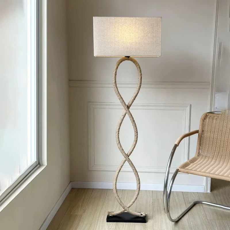 Lampadaire Sculptural en Corde de Jute Mes Luminaires