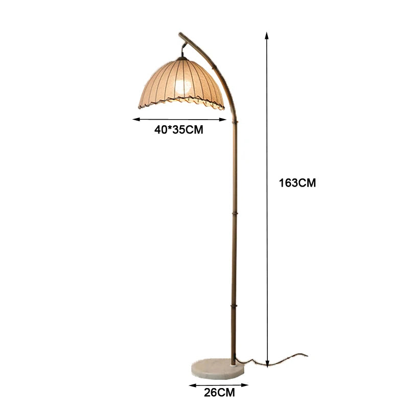 Lampadaire Vintage en Bois de Bambou et Laiton Doré Mes Luminaires