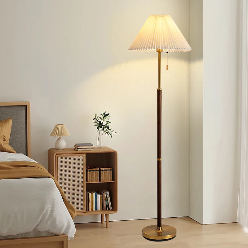 Lampadaire Vintage en Bois de Bambou et Laiton Doré Mes Luminaires