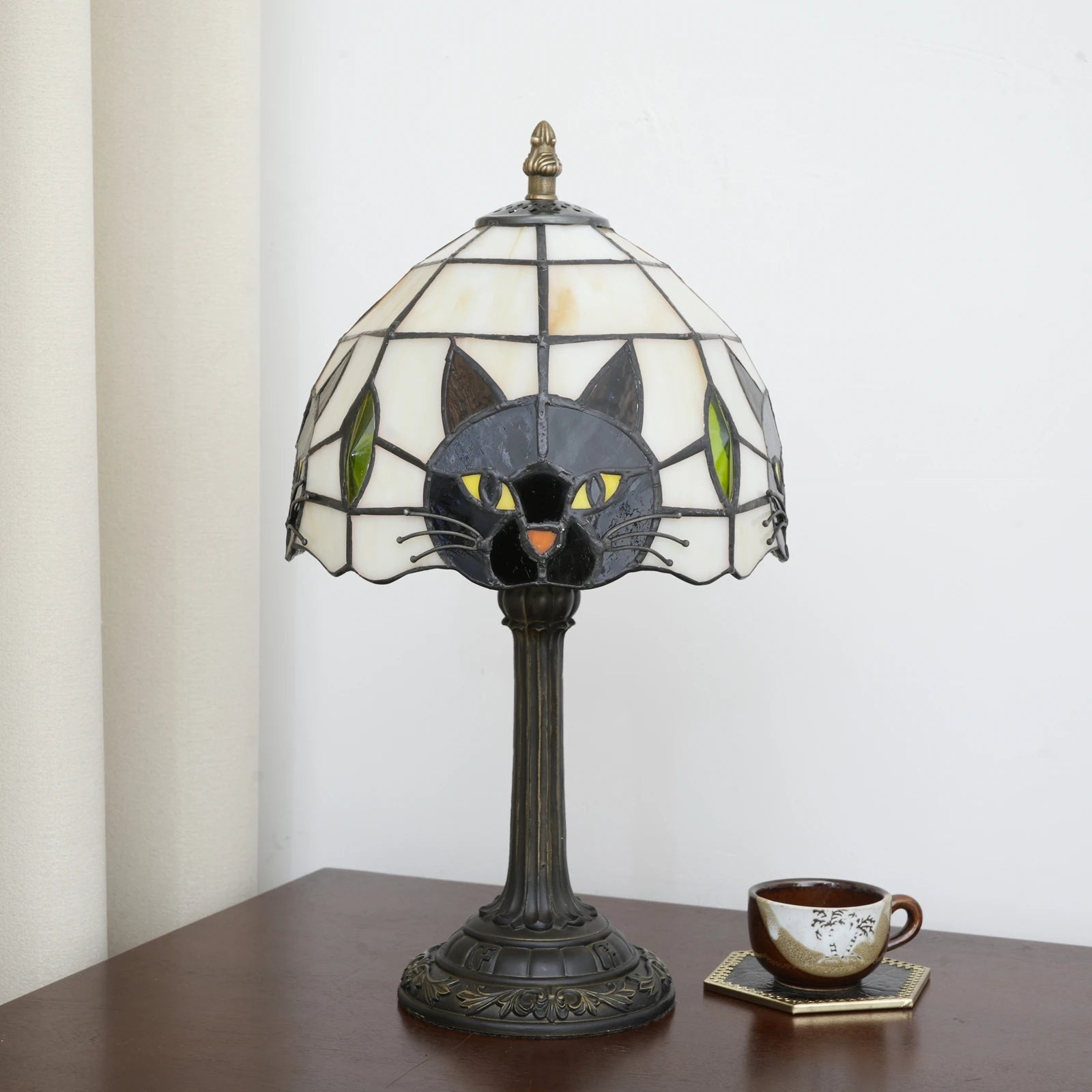 Lampe d'Ambiance "Chat Nocturne" – Éclairage Doux en Résine Mes Luminaires