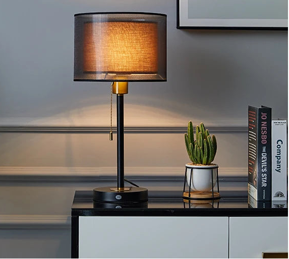 Lampe de Chevet Japandi "Nara" – Bois Naturel & Abat-jour Plissé Mes Luminaires