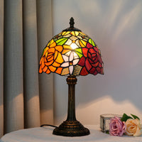 Lampe de Table Art Nouveau – Vitrail aux Motifs Floraux et Pied Antique Mes Luminaires