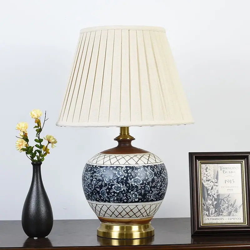 Lampe de Table Bleu Classique "Heritage" – Pied en Céramique Peinte Mes Luminaires