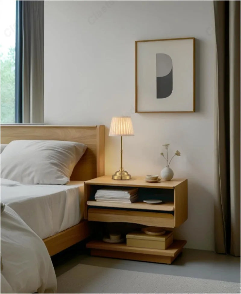 Lampe de Table "Victoria" – Abat-jour Plissé et Pied en Laiton Doré Mes Luminaires