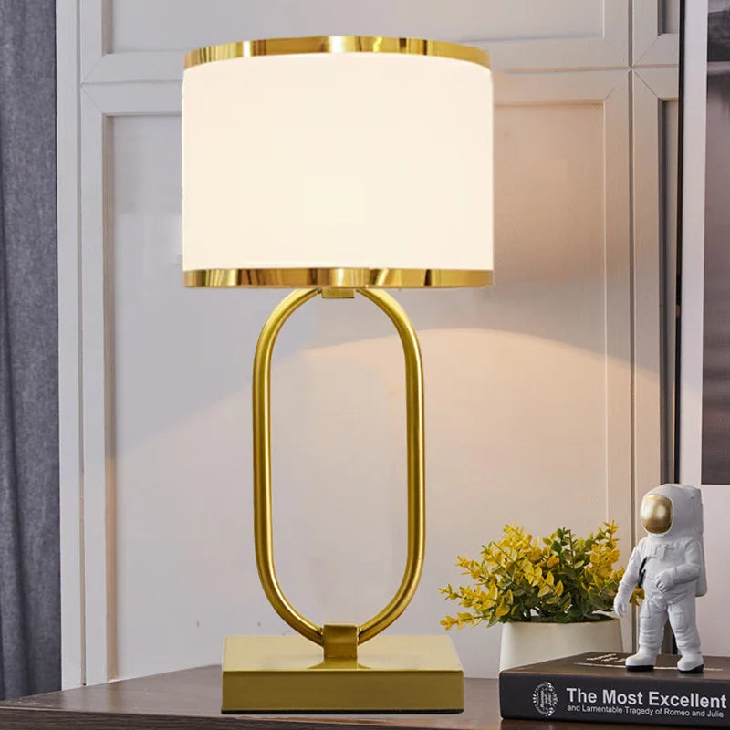 Lampe Géométrique "Halo" – Luminaire Chic à Structure Ouverte en Laiton Mes Luminaires