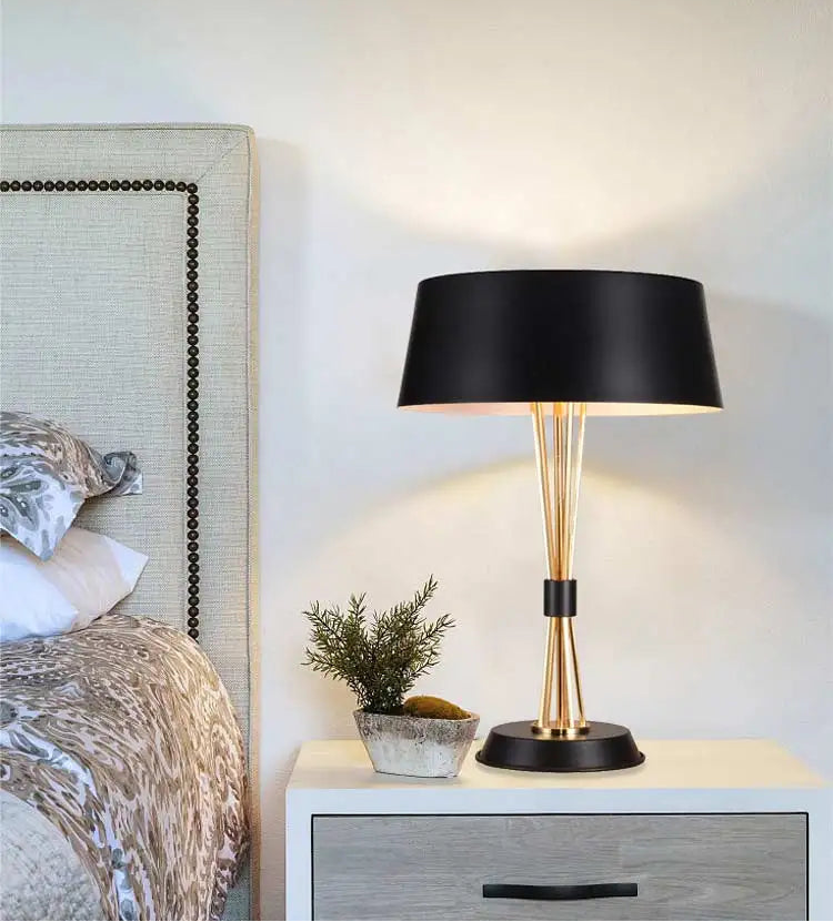 Luminaire "Arcadia" – Lampe à Poser aux Lignes Courbes et Finition Or Mes Luminaires