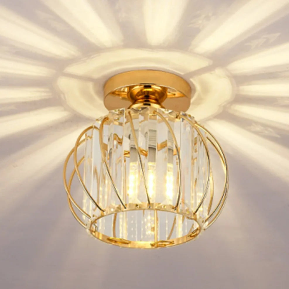 Plafonnier "Majesty" – Luminaire Royal avec Cage Dorée et Cristaux Mes Luminaires